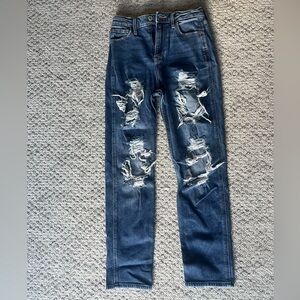 NWOT Hollister Ultra High-Rise Mom Jean